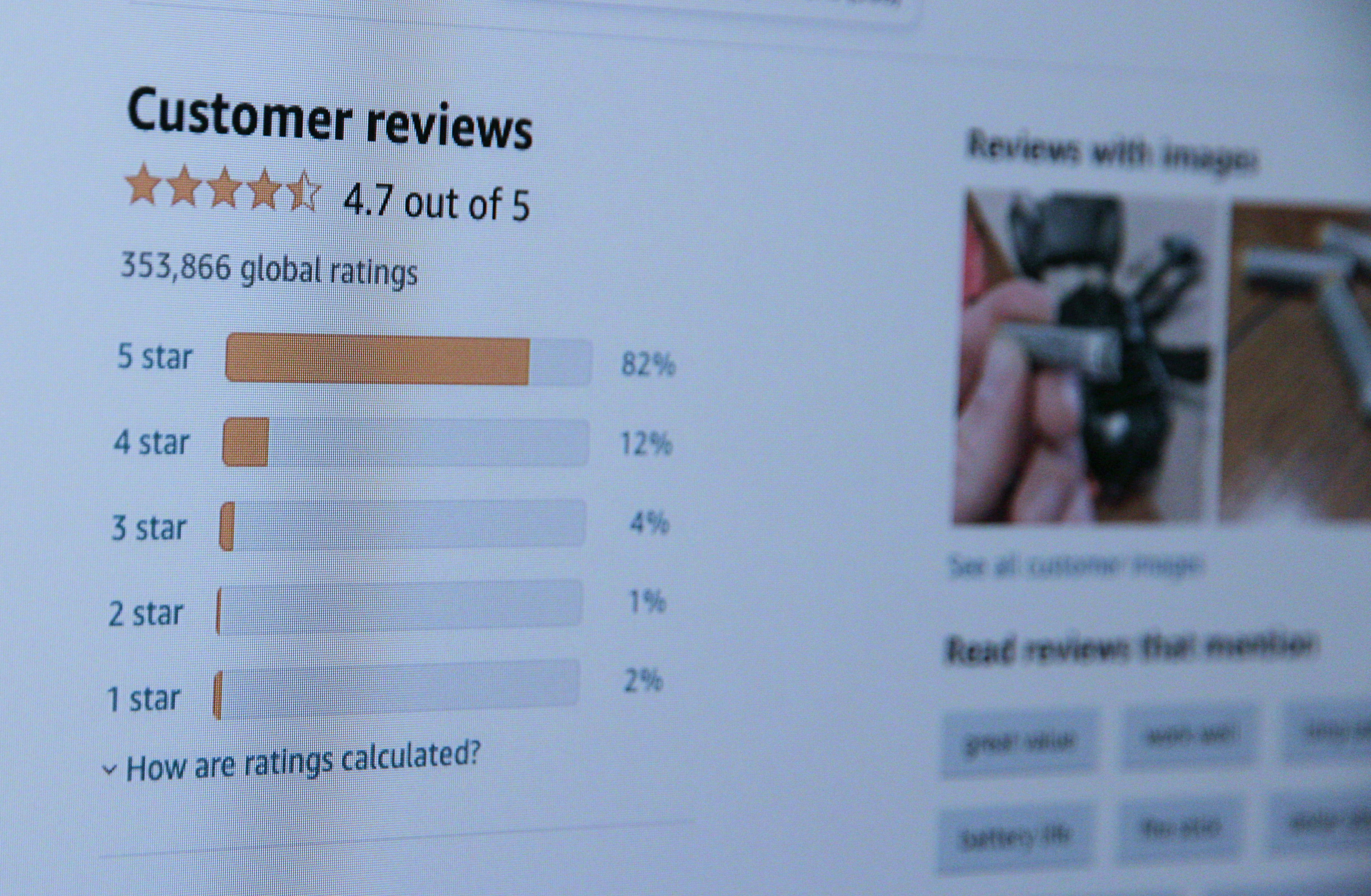 Customer satisfaction rating showing five-star reviews and testimonials